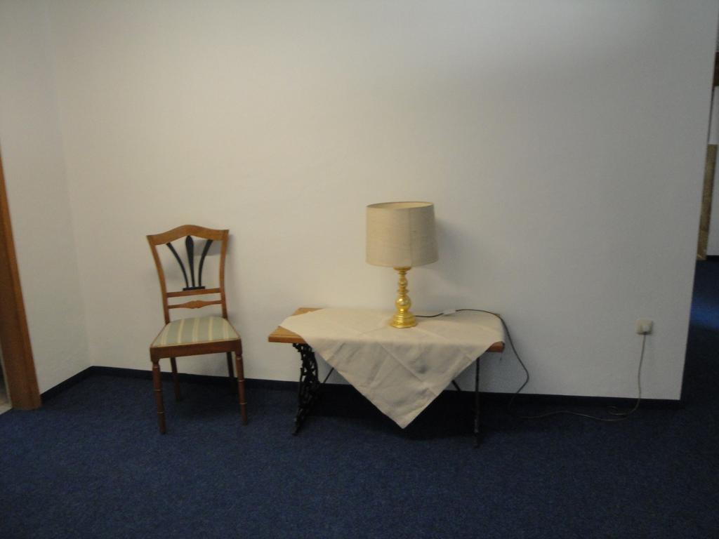 Apartament Bed & Kitchen Burgau Zewnętrze zdjęcie